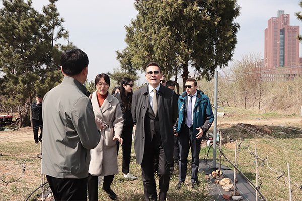 4.jpg 爱游戏体育手机版登录与意大利圣心大学