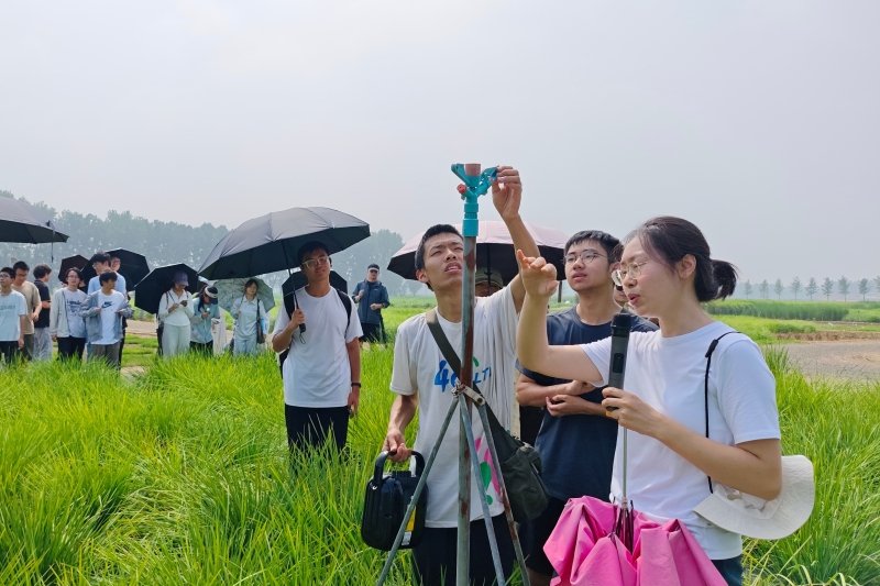 爱游戏体育手机版登录2025级草坪科